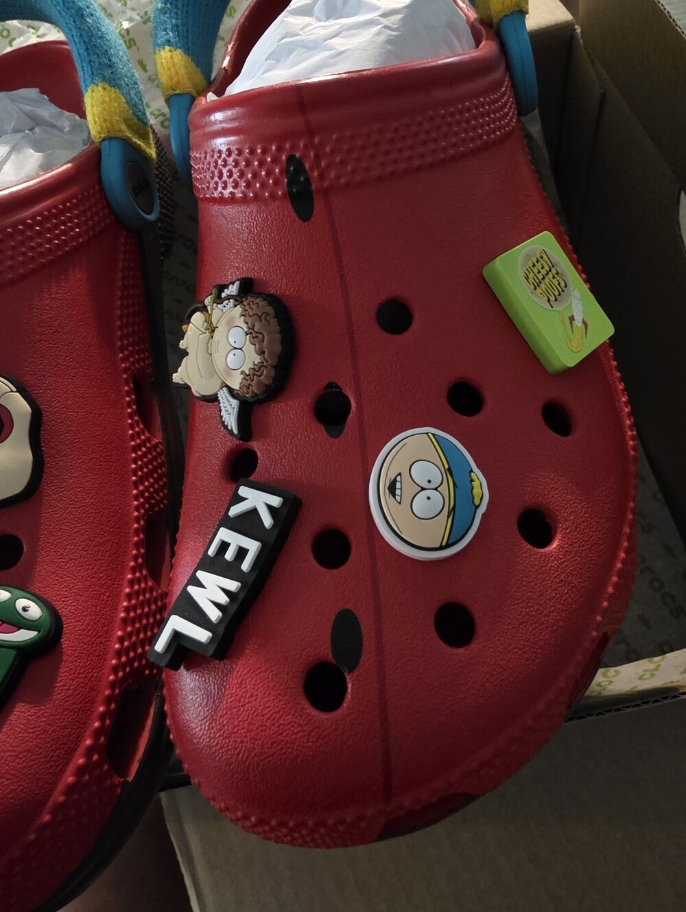 Cartman MENS 8 WOMENS 10' CROCS - Southpark!!